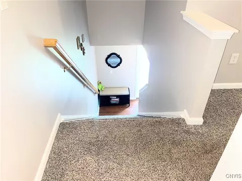 Entry Way - 5547 Rockhampton, Clay, NY 13041 photo 2 of 3