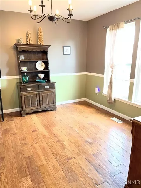 Dining - 5547 Rockhampton, Clay, NY 13041 photo 1 of 2