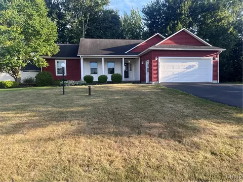 6310 Lana Ln, Cicero, NY 13039