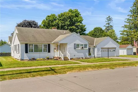 10 Walnut St, German Flatts, NY 13407