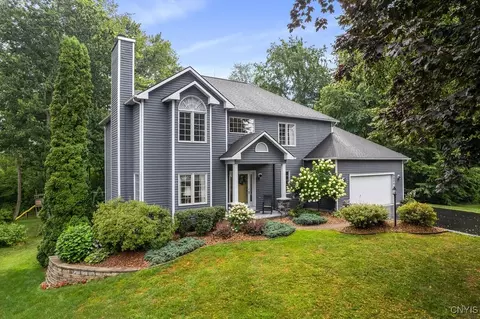 8824 Madeleine Dr, Lysander, NY 13027