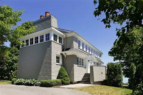 7 W Lake St, Skaneateles, NY 13152