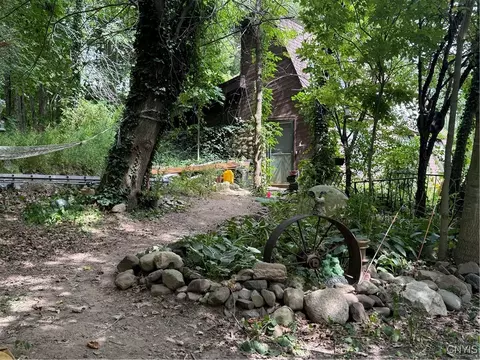 260 Paddy Lake Rd, Scriba, NY 13126