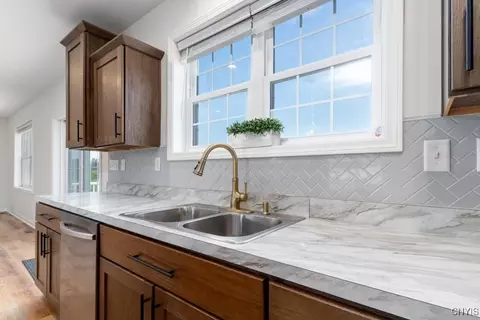 Kitchen - 5360 Bartlett Rd, Rome, NY 13440 photo 2 of 6