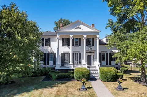 62 W Genesee St, Skaneateles, NY 13152