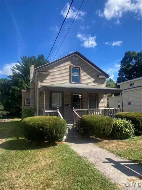 111 Seneca Ave, Oneida, NY 13421