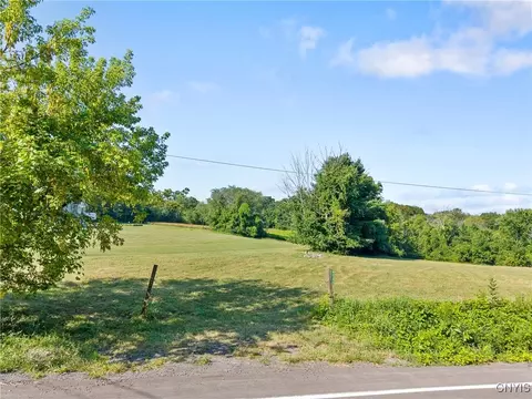 1907 Meeker Hill Rd, Lafayette, NY 13084