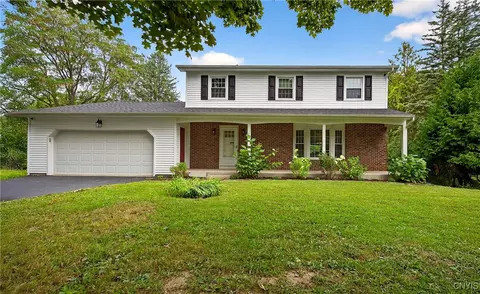 116 Stanwood Ln, Manlius, NY 13104