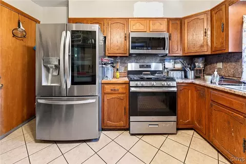 Kitchen - 330 E Florence Ave, Syracuse, NY 13205 photo 2 of 3