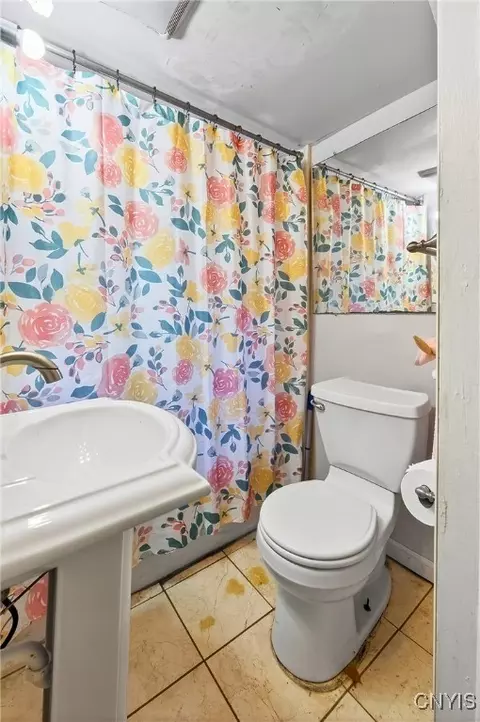 Bath - 330 E Florence Ave, Syracuse, NY 13205 photo 1 of 2