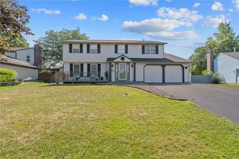 8309 White Cedar Cir, Liverpool, NY 13090