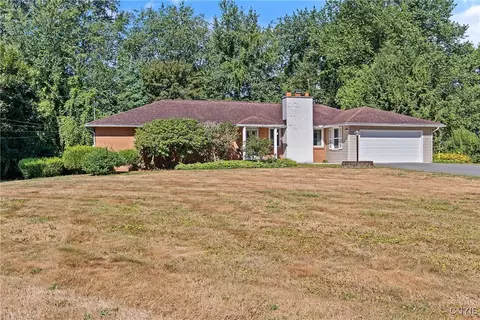 Exterior - 7877 Dewitt Dr, Lysander, NY 13027 photo 2 of 5