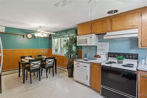 Kitchen - 7877 Dewitt Dr, Lysander, NY 13027 photo 3 of 6