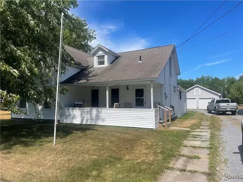 8359 Willow St, Le Ray, NY 13637