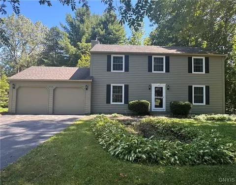 8748 Columbine Cir, Lysander, NY 13027