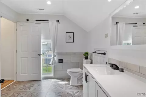 Bath - 6 Pine St, Jordan, NY 13080 photo 2 of 3