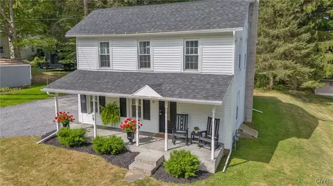 6 Pine St, Jordan, NY 13080