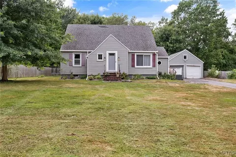42 W 11th St, Granby, NY 13069
