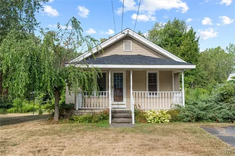 440 W 5th St, Oswego, NY 13126