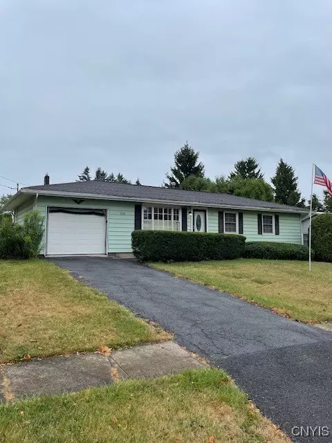 106 Clymer St, Auburn, NY 13021