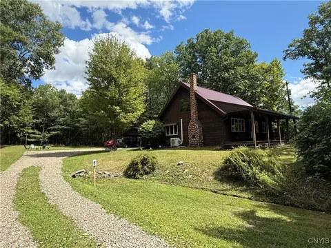 8 Westwood Dr, Veteran, NY 14864