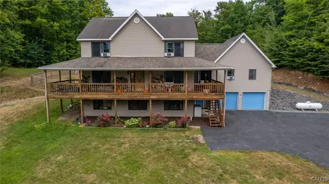 132 Black Creek Rd, Scriba, NY 13126