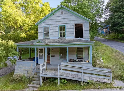 172 Furnace St, Little Falls, NY 13365