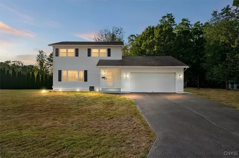 54 Clintonview Blvd, New Hartford, NY 13413