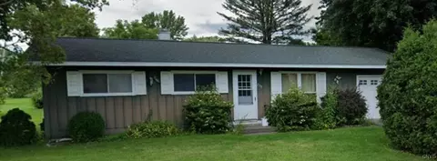 237 Maple Dr, Oneida, NY 13421