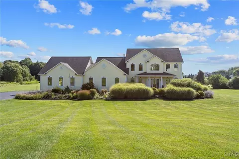 10356 Jordan Rd, Cato, NY 13080