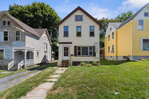 12 Orchard Ave, Auburn, NY 13021