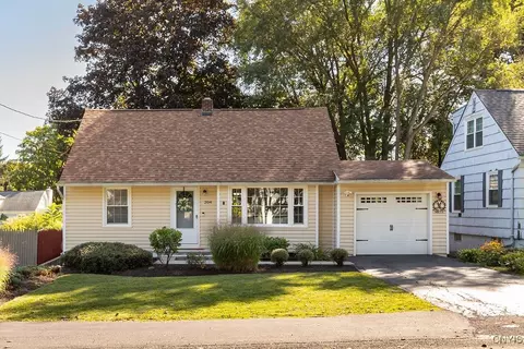 204 Cleveland Blvd, Fayetteville, NY 13066