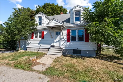 901 Kinne St, East Syracuse, NY 13057
