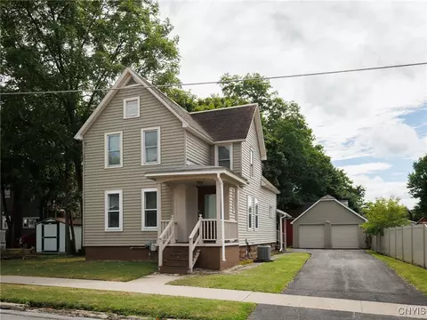 365 W Lynde St, Watertown, NY 13601