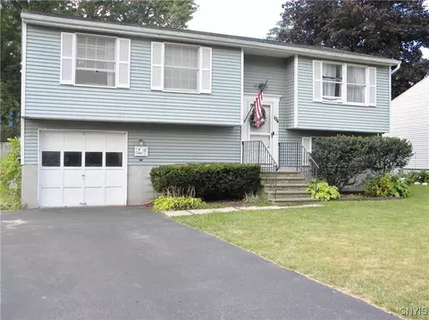104 Seabreeze Dr, Salina, NY 13090