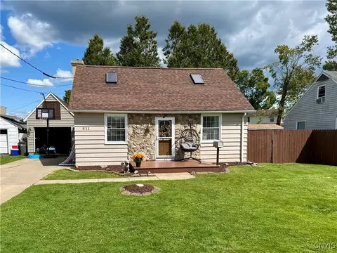 611 Oakwood St, Rome, NY 13440