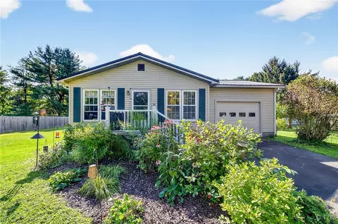 564 S View Dr, Scott, NY 13077