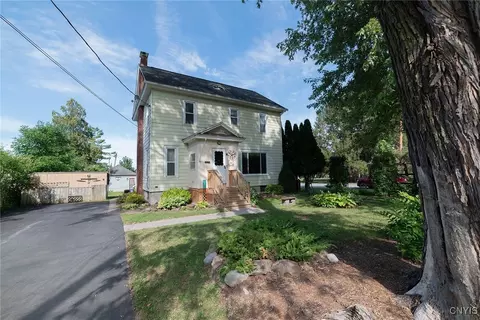 6325 N Kirkville Rd, Manlius, NY 13082