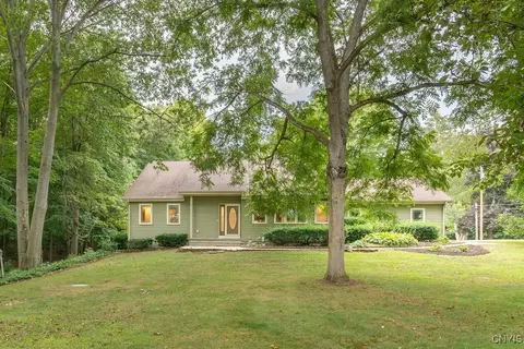 55 Hickory Grove Rd, Granby, NY 13069
