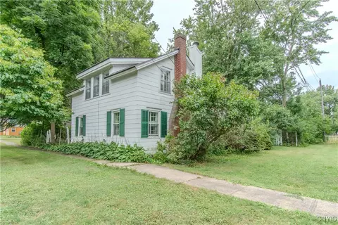130 W Joseph St, Cape Vincent, NY 13618