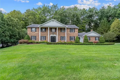 5027 Pine Valley Dr, Fayetteville, NY 13066