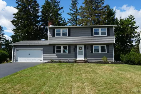 4936 Windgate Rd, Liverpool, NY 13088