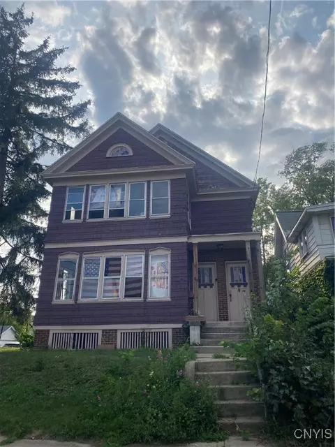 1403 Oak St #5, Syracuse, NY 13203