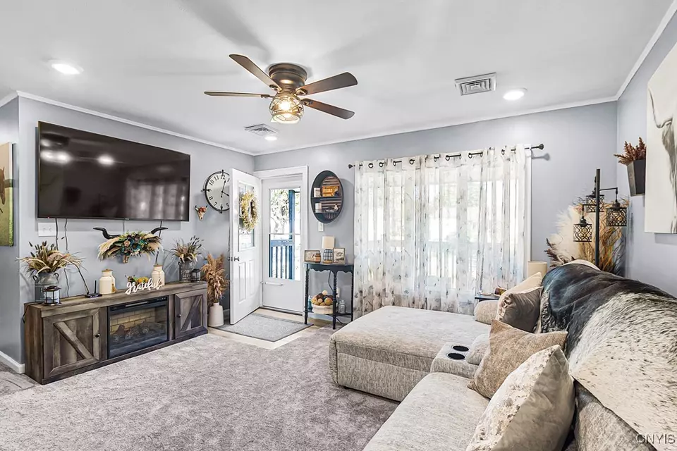 Living - 417 Richmond Rd, Utica, NY 13502 photo 1 of 3