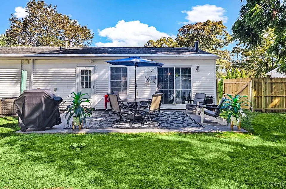 Exterior - 417 Richmond Rd, Utica, NY 13502 photo 5 of 9