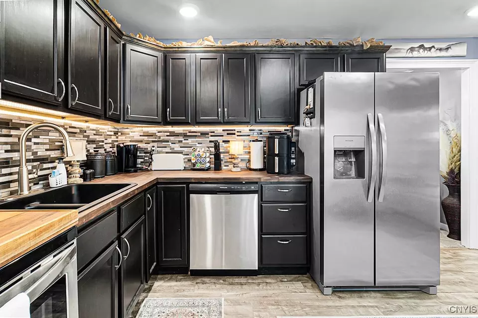 Kitchen - 417 Richmond Rd, Utica, NY 13502 photo 4 of 4