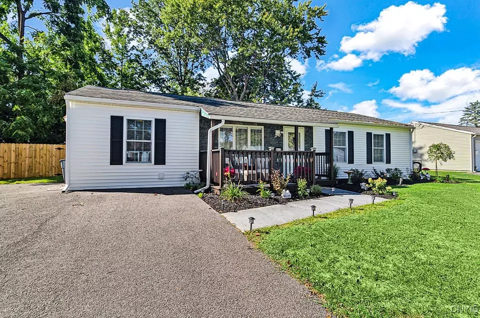 Exterior - 417 Richmond Rd, Utica, NY 13502 photo 1 of 9