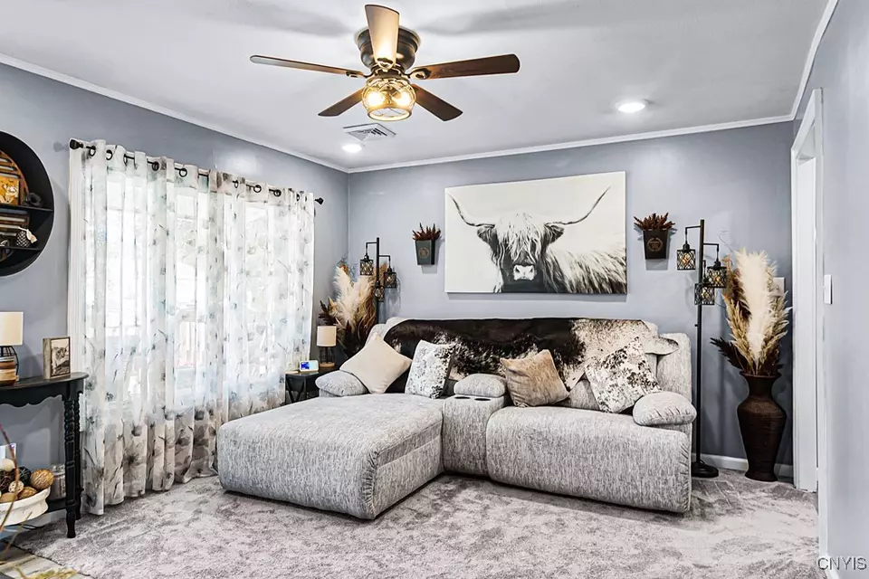 Living - 417 Richmond Rd, Utica, NY 13502 photo 2 of 3