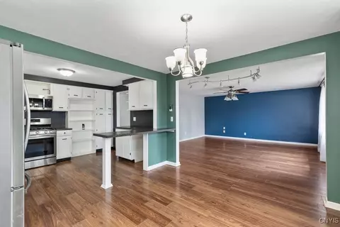 331 Frederick St E, East Syracuse, NY 13057 photo 10