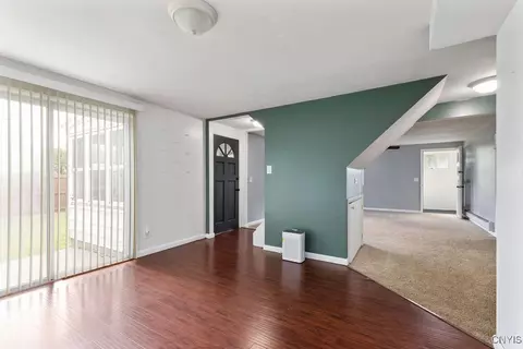 331 Frederick St E, East Syracuse, NY 13057 photo 27